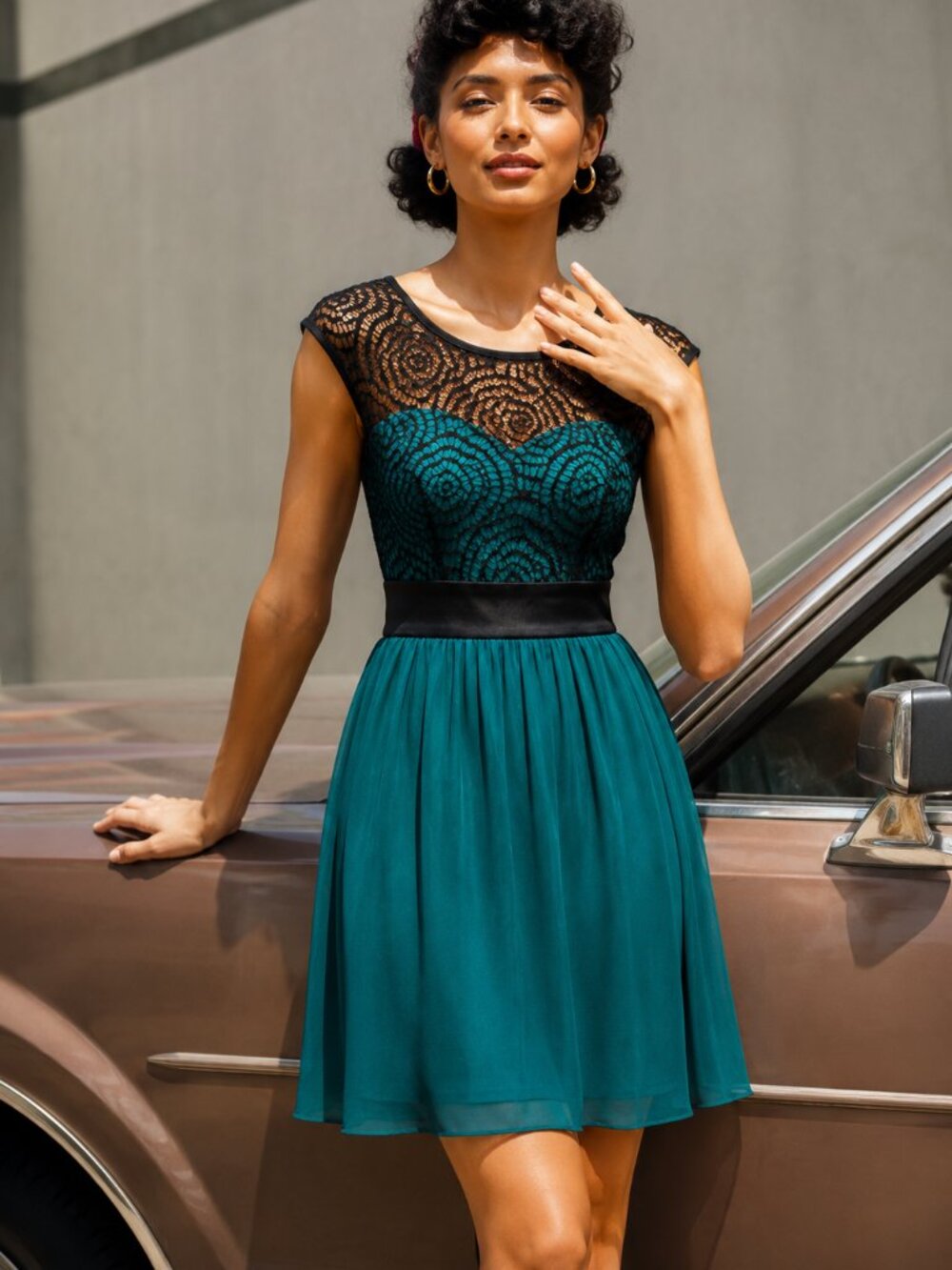 ModCloth Starlet's Web Turquoise Tulle Black Lace Fit-and-Flare Dress - Picture 3 of 16